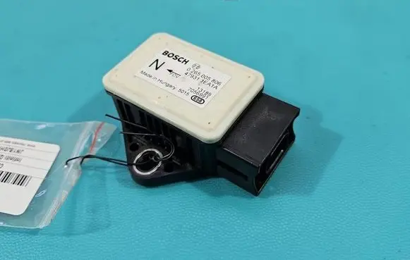 Infiniti QX50 (J50) ESP acceleration yaw rate sensor 0265005806 IMPRK1527605