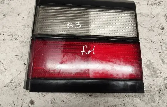 Volkswagen PASSAT B3 Tailgate rear/tail lights 333945108
