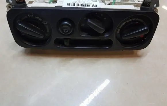 Mitsubishi Pajero Sport I Climate control unit