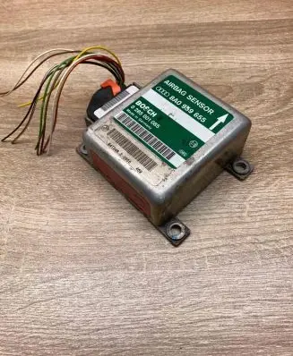 Audi A4 S4 B5 8D Airbag control unit/module 8A0959655C 0285001085 WithPlug