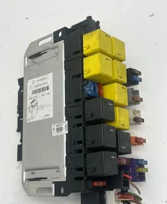 Mercedes-Benz S W220 Fuse module 05045116 A0325458232 04511631021702