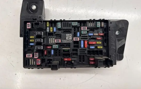 Dodge RAM Fuse box set 68312776AC 68312776AB