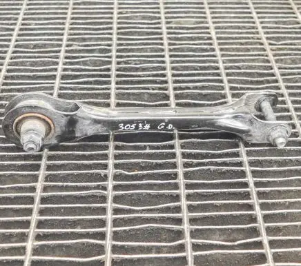 Tesla Model 3 Rear upper control arm/wishbone 104442700C