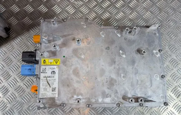 Peugeot 308 Voltage converter/converter module 9863540380
