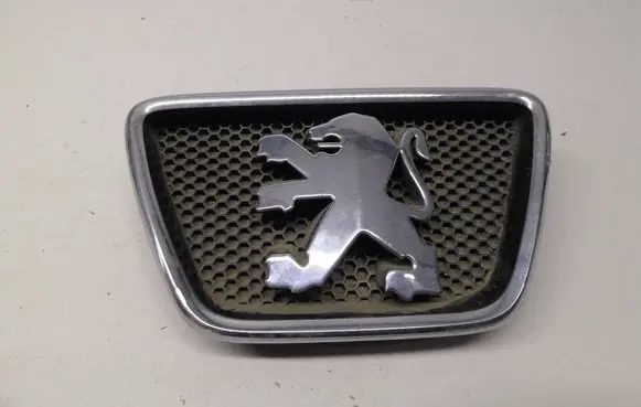 Peugeot 306 Manufacturer badge logo/emblem 9628645577