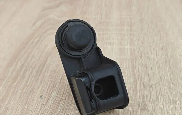 BMW 4 G22 G23 G24 G26 Tailgate check strap stopper 7441961