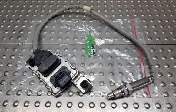 Audi A3 S3 8V Lambda probe sensor S26371199 04L907805BE