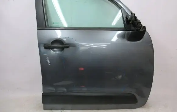 Citroen C3 Picasso Front door 8681488906378