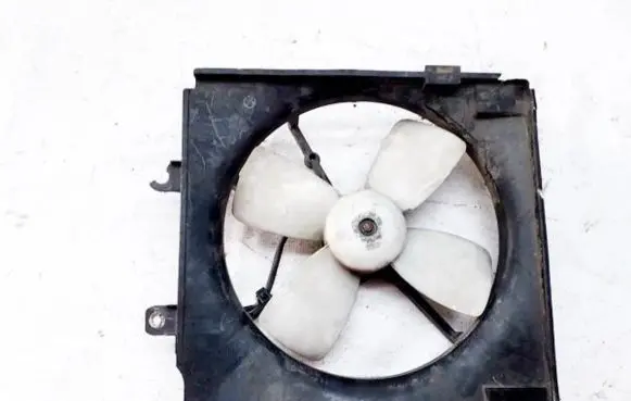 Mazda MX-3 Radiator cooling fan shroud 0227509585