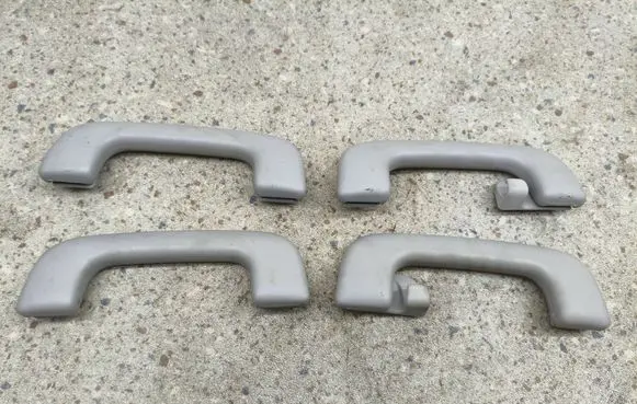 Hyundai Santa Fe A set of handles for the ceiling 