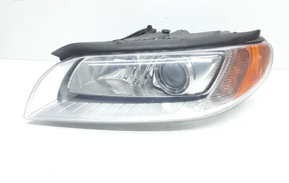 Volvo XC70 Headlight/headlamp 31214170