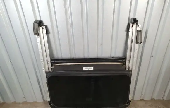 Chrysler Sebring (JS) Sunroof set 2911771C07 2910928C