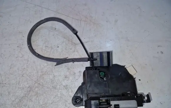 Mini One - Cooper Coupe R56 Front door lock 2K1983