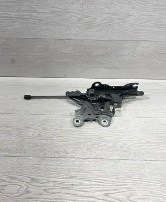 BMW X1 F48 F49 Engine bonnet/hood hinges 7329441 7L070638 7329410