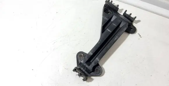 Audi A6 S6 C4 4A Front bumper mounting bracket 4A0807284A