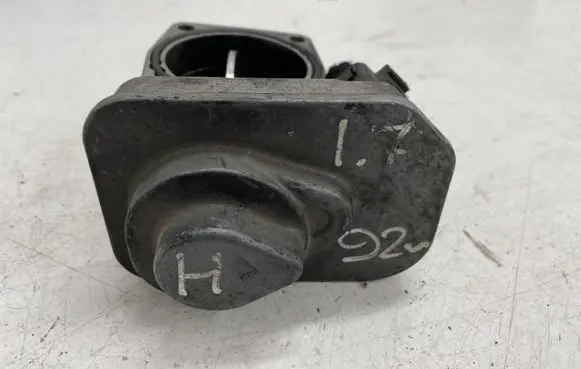 Opel Zafira B Throttle valve 8981052101