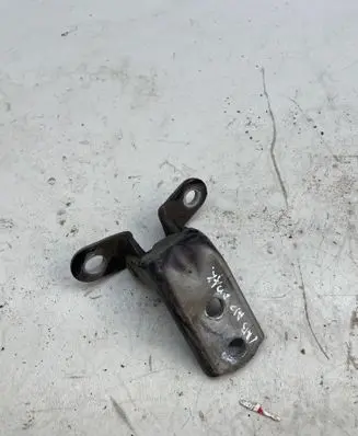 Hyundai Santa Fe Rear door lower hinge