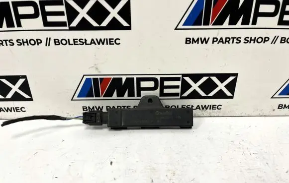 BMW X5 G05 Keyless system antenna 