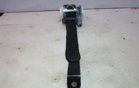 Mercedes-Benz GLK (X204) Front seatbelt A2048609885