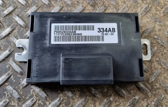 Dodge Challenger Transfer box differential control unit 68528334AB P68528334AB