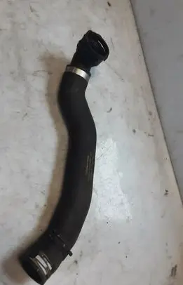 Engine coolant pipe/hose