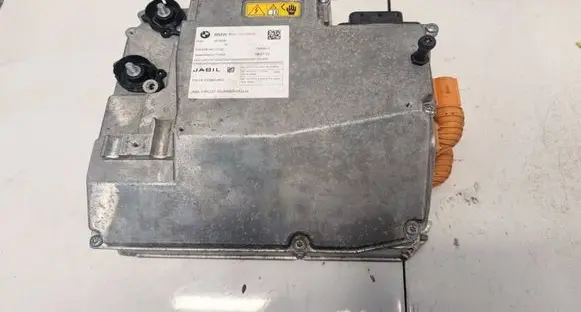 BMW i4 Voltage converter inverter 18643410 61445A73E28