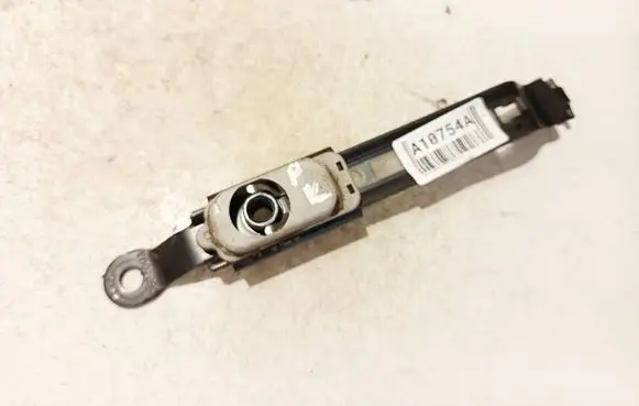 Toyota Corolla Verso E121 Seat belt adjustment rail 