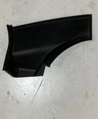 Ford Mustang VI Rear/tail light trim molding FR3B13A414A