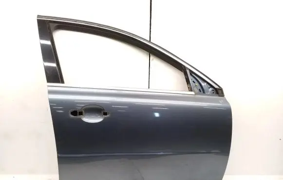 Volvo V70 Front door