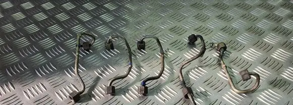 Ford Mondeo Mk III Fuel injector supply line/pipe 