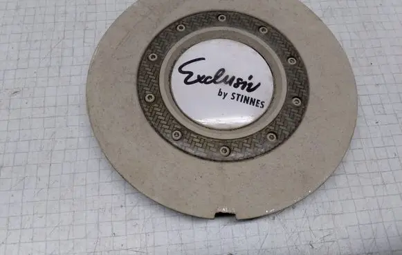 Volkswagen Golf III Non-original wheel cap 