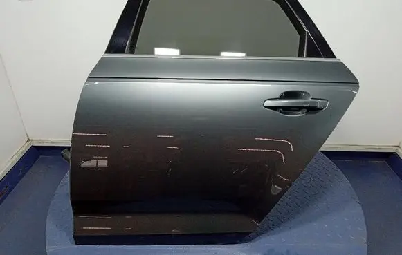 Rear door