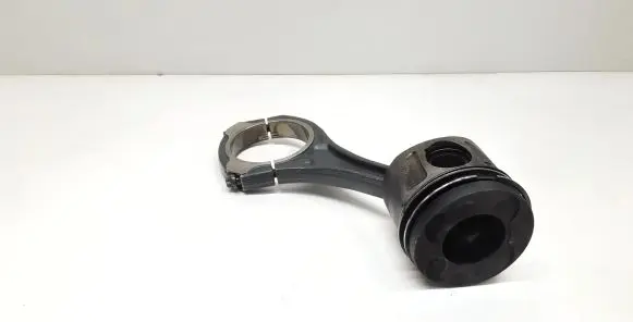 Mercedes-Benz ML W164 Piston with connecting rod
