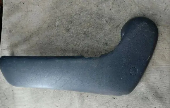 Ford Galaxy Rear seat side bottom trim 7M0883317H 95VWA63905BD R5R9AA