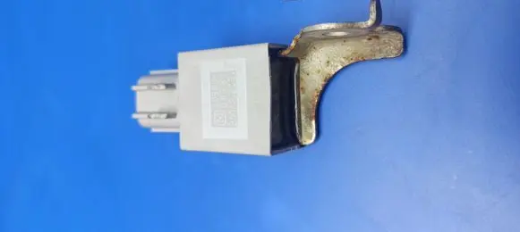 Lexus GS 300 350 430 450H Sensor 9098004181