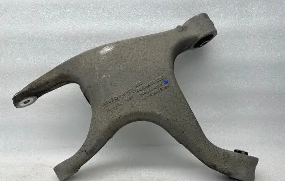 Rear upper control arm/wishbone
