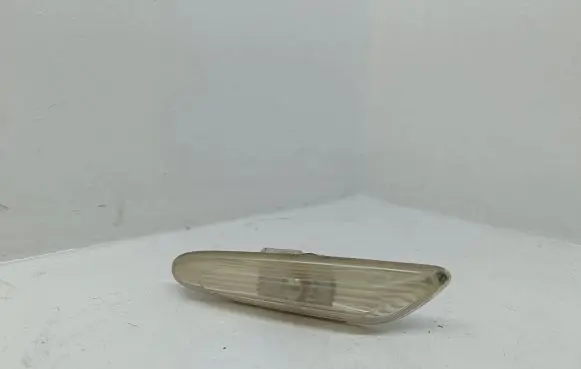 BMW 1 E81 E87 Front fender indicator light 6932997