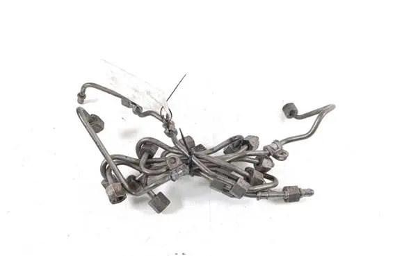 Fuel injector supply line/pipe