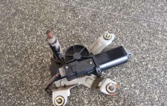 Nissan Quest Rear window wiper motor 287005Z000