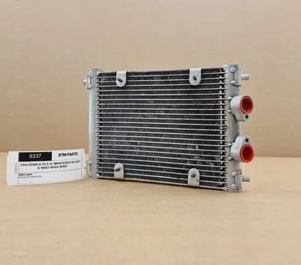 Mercedes-Benz G W463 2nd Gen Engine oil radiator A4635003302 4635003302
