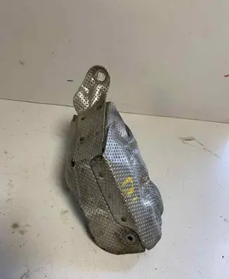 Volvo V70 Heat shield in engine bay 30757296 30757296AE