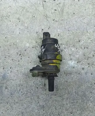 Opel Astra H Windscreen/windshield washer pump
