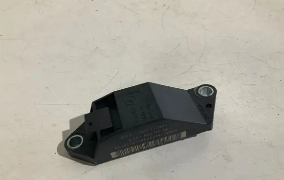 Mercedes-Benz E W211 Airbag deployment crash/impact sensor A0018209326 25571179A4