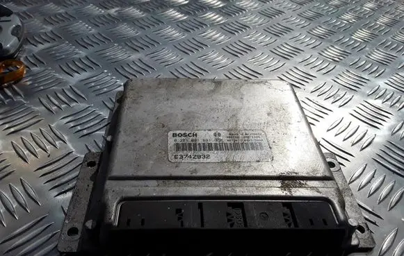 Alfa Romeo 156 Engine control unit/module 0281001891