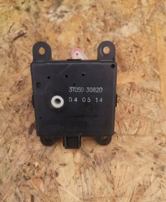 Nissan Primera Air flap motor/actuator 3T05030820