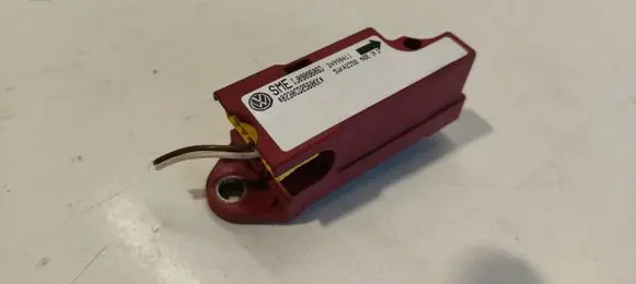 Volkswagen Golf IV Airbag deployment crash/impact sensor 1J0909606D 24990411 0230CD2560KK