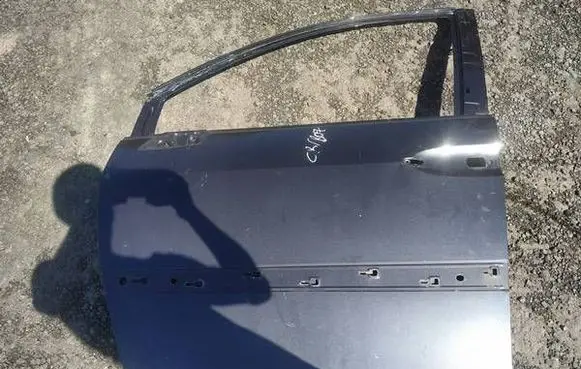 Peugeot 807 Front door pilkos