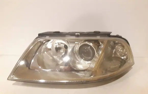 Volkswagen PASSAT B5.5 Headlight/headlamp 3B0941015AN