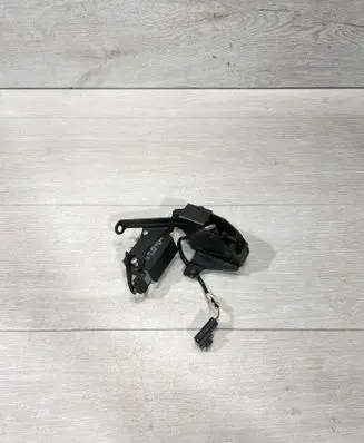BMW 5 E39 Tailgate/trunk/boot lock/catch/latch 8384069