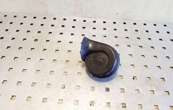 Audi A4 S4 B6 8E 8H Horn signal 8E0951223 E1000209